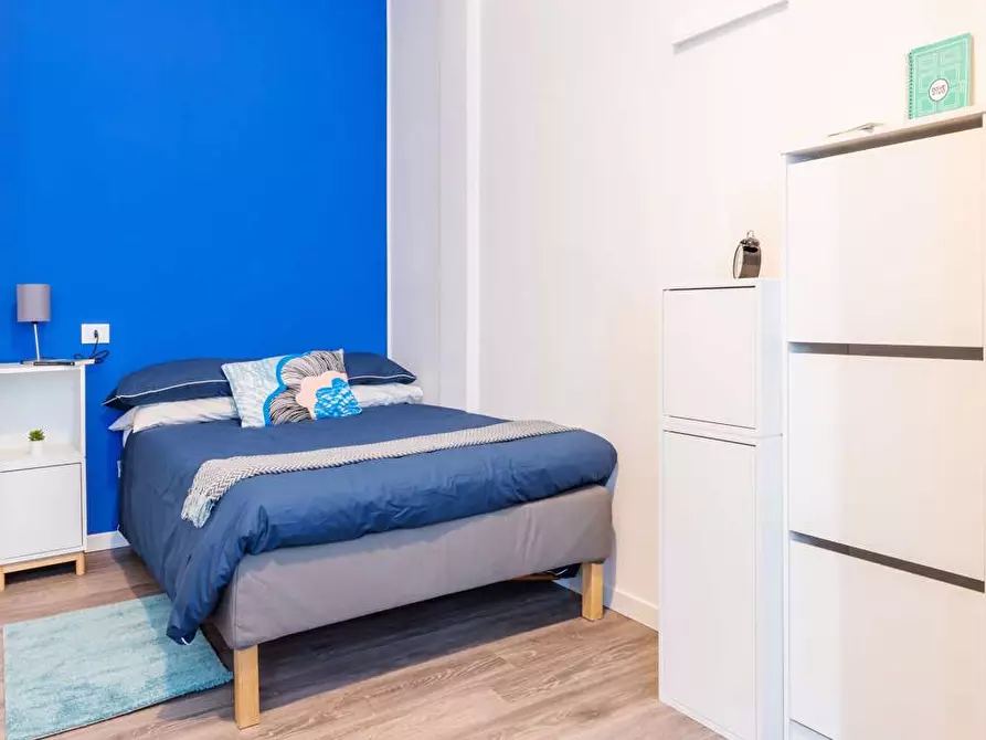 Immagine 2 di Camera in affitto  in Via Natale Battaglia27 a Milano