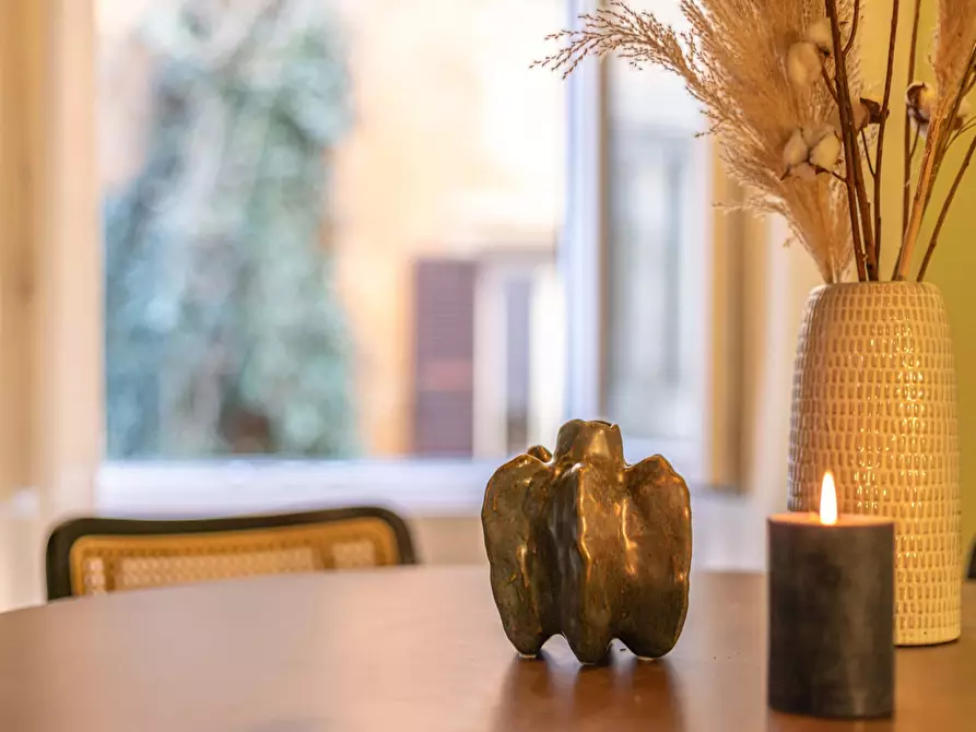 Immagine 18 di Appartamento in affitto  in Via della Madonna dei Monti15 a Roma