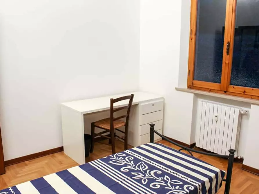 Immagine 2 di Camera in affitto  in Via Scipione Bargagli a Siena