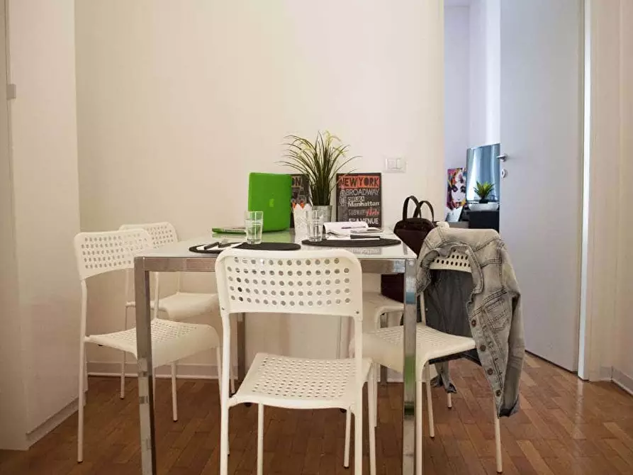 Immagine 50 di Camera in affitto  in Viale Tunisia13 a Milano