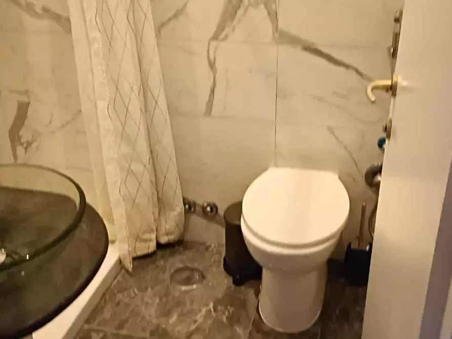 Immagine 20 di Camera in affitto  in Viale Leonardo da Vinci223 a Roma