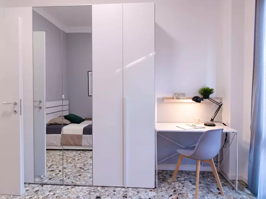 Immagine 4 di Camera in affitto  in Via XX Settembre a Brescia