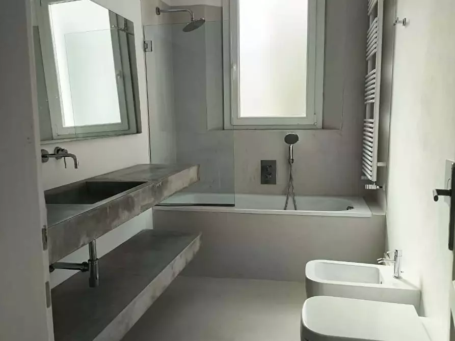Immagine 109 di Appartamento in affitto  in Via Irnerio9 a Bologna