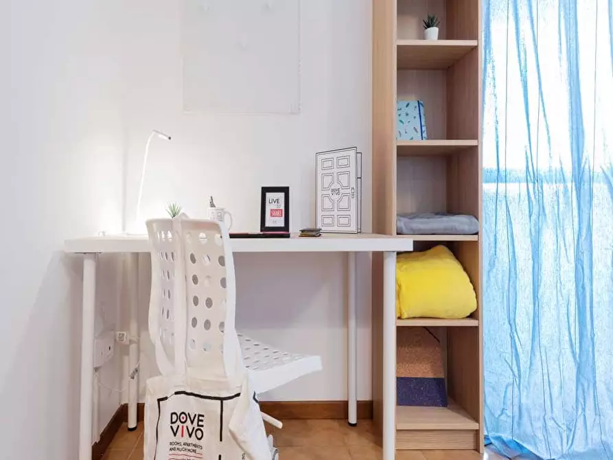 Immagine 2 di Camera in affitto  in Via dei Missaglia13 a Milano