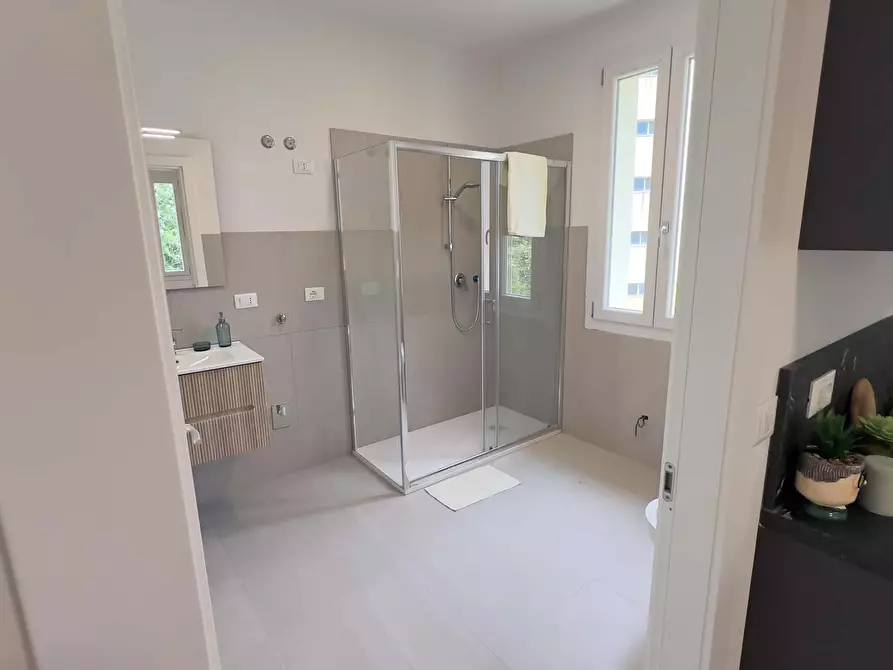 Immagine 7 di Camera in affitto  in Via Vignolese749 a Modena