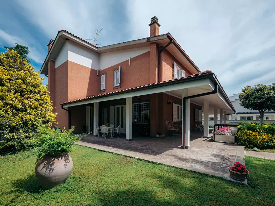 Immagine 7 di Camera in affitto  in Via Gioia Tauro41 a Roma