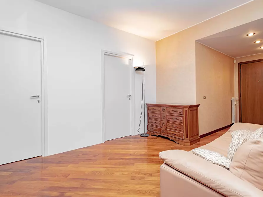 Immagine 13 di Camera in affitto  in Via Francesco Caracciolo77 a Milano