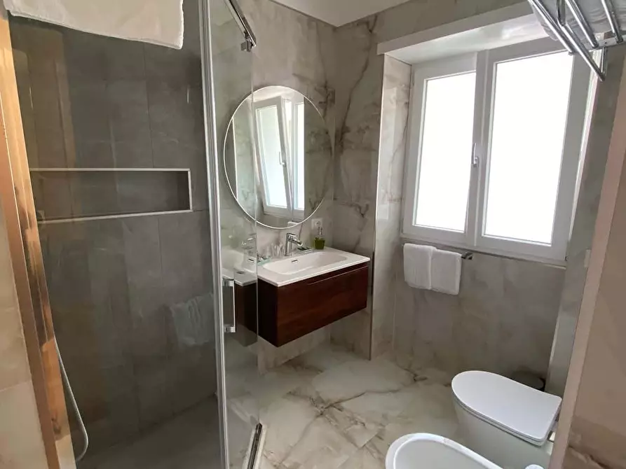 Immagine 6 di Camera in affitto  in Via Oderisi da Gubbio199 a Roma