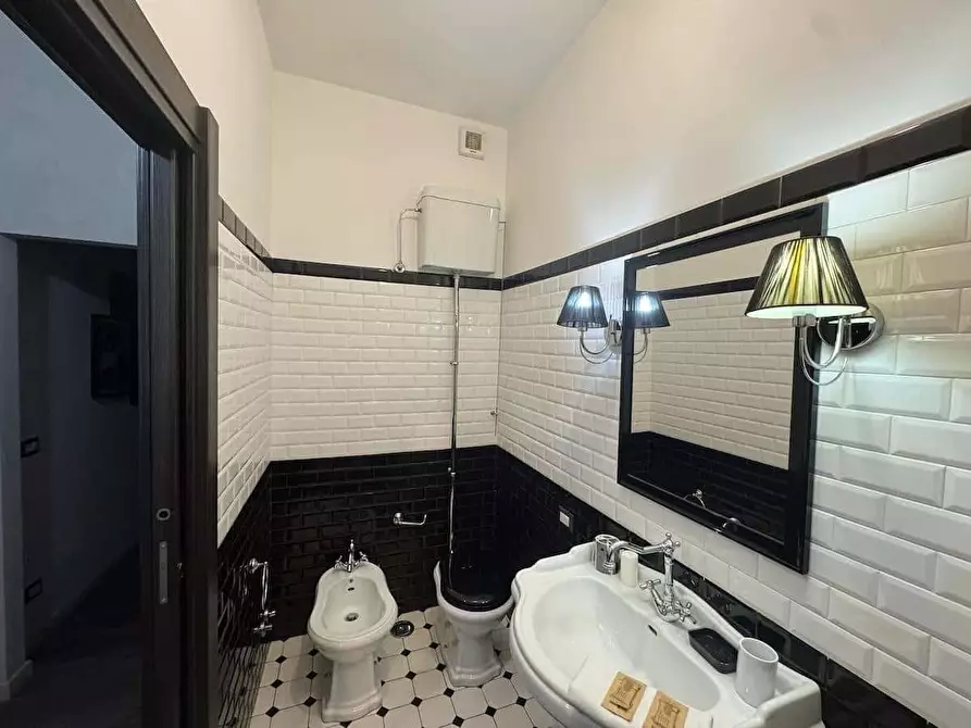 Immagine 12 di Appartamento in affitto  in Via Benedetto Croce123 a Roma