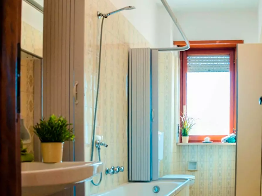 Immagine 10 di Camera in affitto  in Corso Regina Margherita3 a Torino