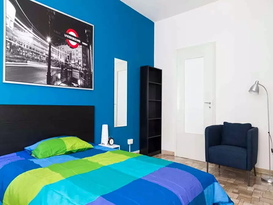 Immagine 1 di Camera in affitto  in Via Andrea Costa33 a Milano