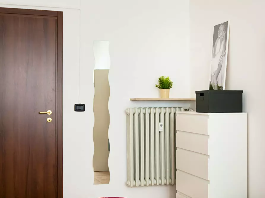 Immagine 3 di Camera in affitto  in Piazza Tancredi Galimberti a Torino