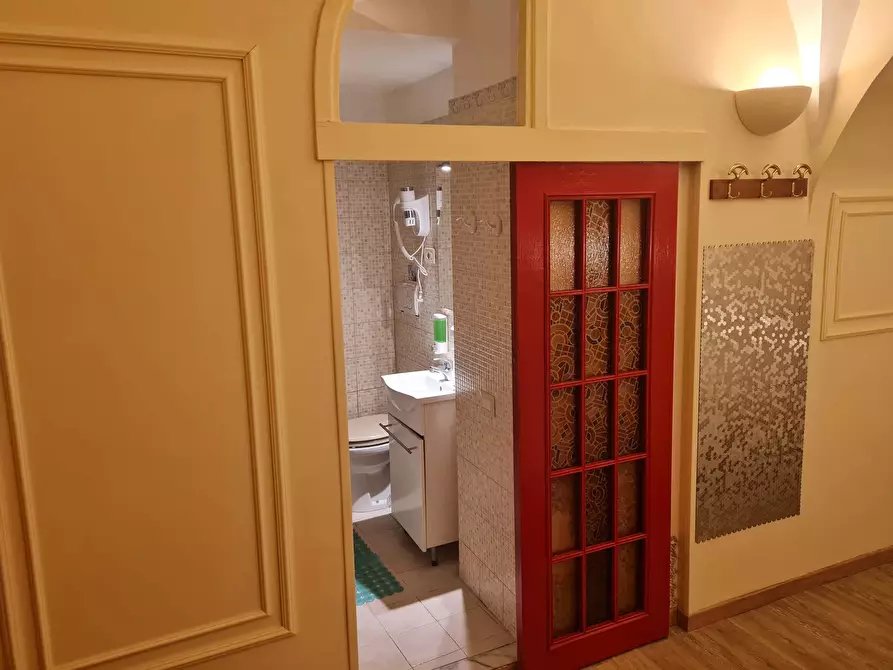 Immagine 16 di Appartamento in affitto  in Via Degli Orti d'Alibert4 a Roma