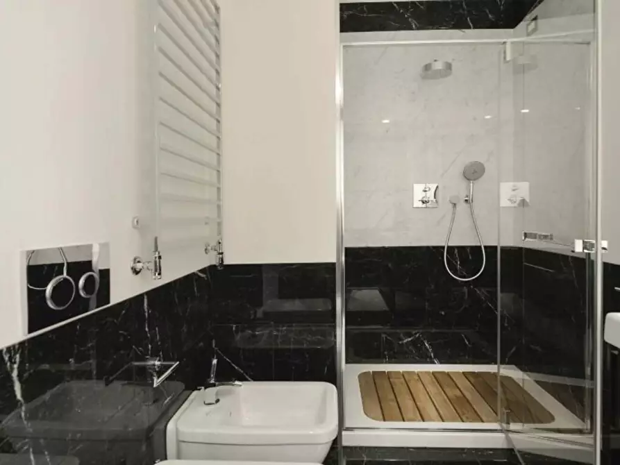 Immagine 21 di Appartamento in affitto  in Viale della Liberazione15 a Milano