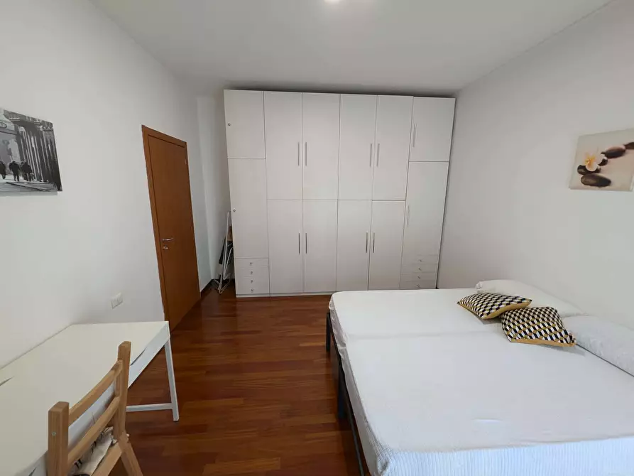 Immagine 5 di Appartamento in affitto  in Viale Lucania15 a Milano