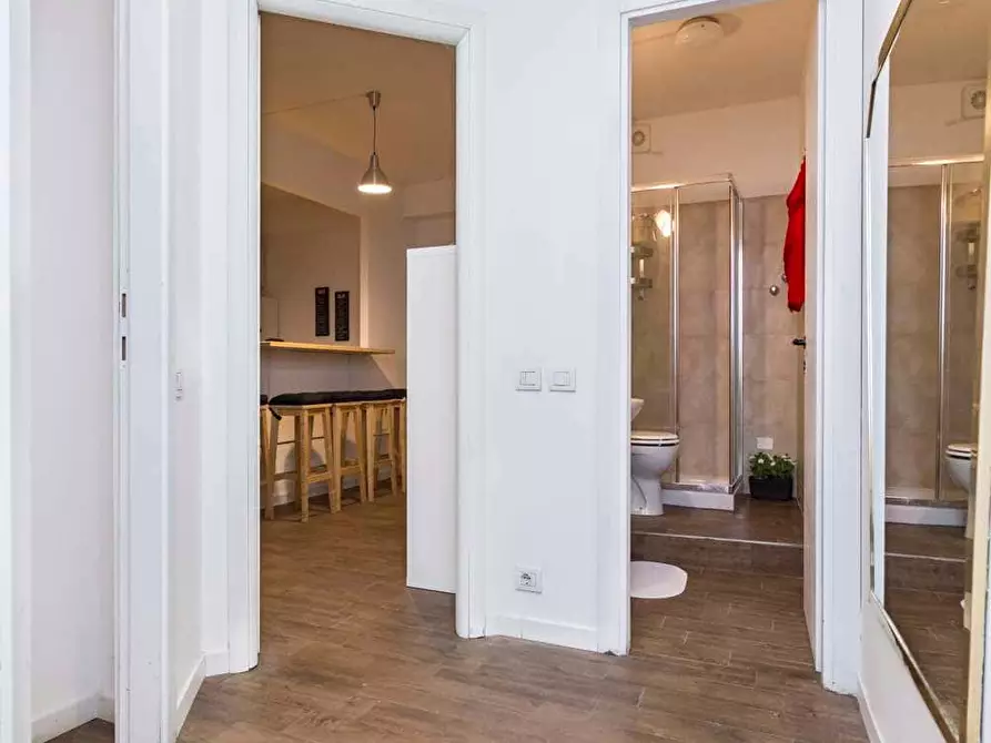 Immagine 12 di Camera in affitto  in Via Antonio Canova25 a Milano