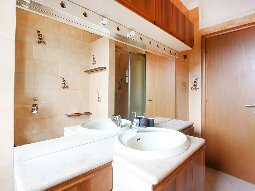 Immagine 17 di Camera in affitto  in Via Bolama18 a Milano