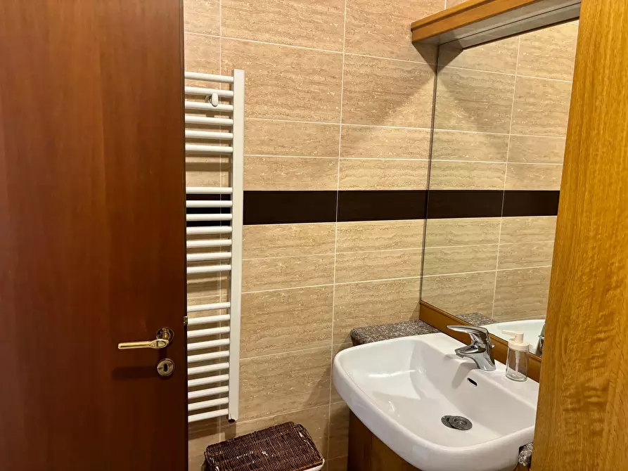 Immagine 20 di Camera in affitto  in Via Circonvallazione a Buccinasco