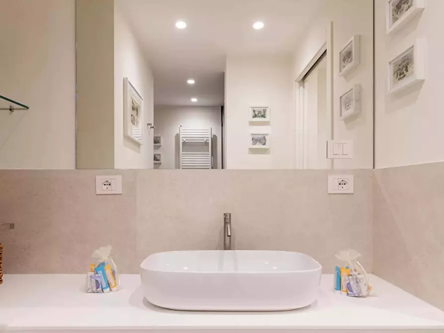 Immagine 3 di Appartamento in affitto  in Via della Moscova46 a Milano