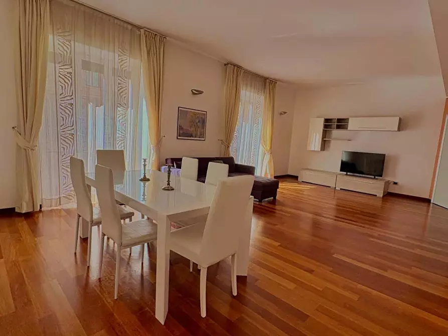 Immagine 19 di Camera in affitto  in Via Giosuè Carducci21 a Milano