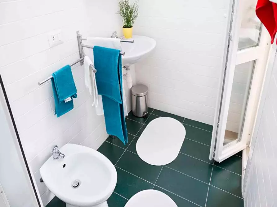 Immagine 34 di Camera in affitto  in Viale Carlo Espinasse12 a Milano