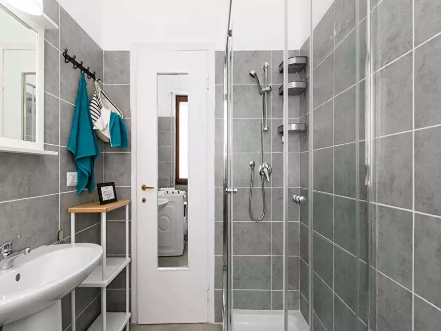 Immagine 10 di Camera in affitto  in Via Bir Acheim15 a Milano