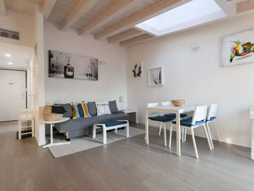 Immagine 10 di Appartamento in affitto  in Via Carlo Farini82 a Milano