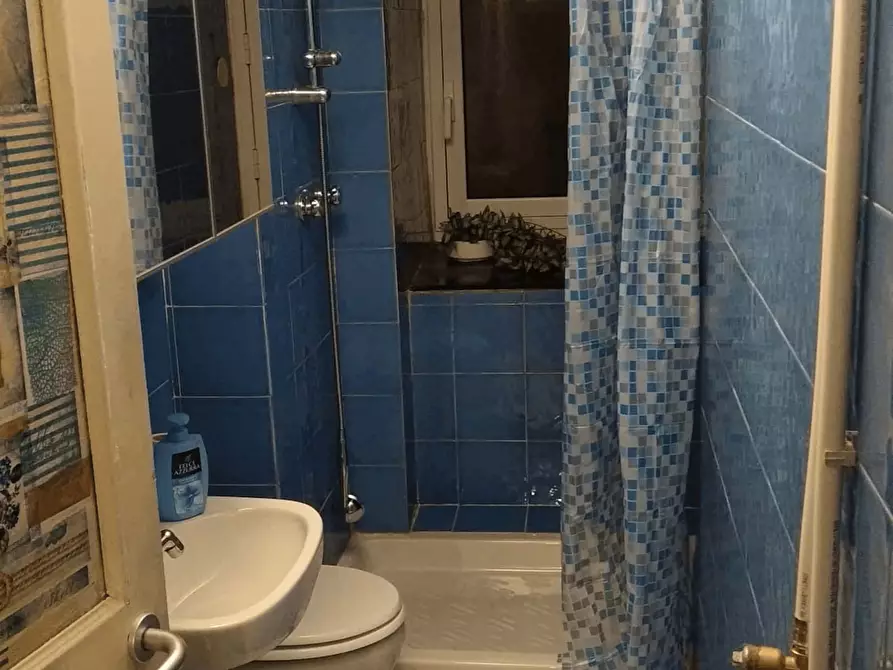 Immagine 11 di Camera in affitto  in Via Caffaro6 a Genova