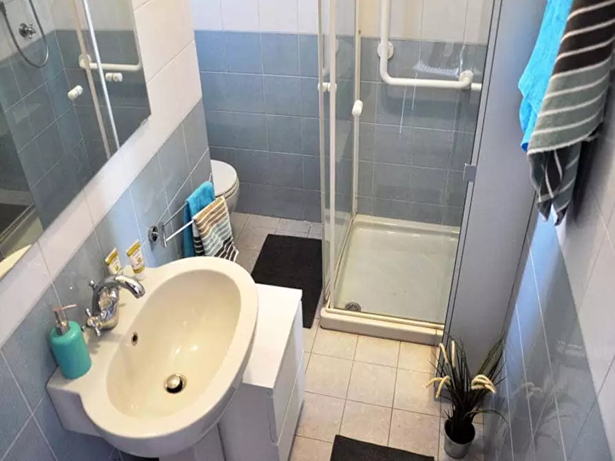 Immagine 23 di Camera in affitto  in Via Gustavo Fara39 a Milano