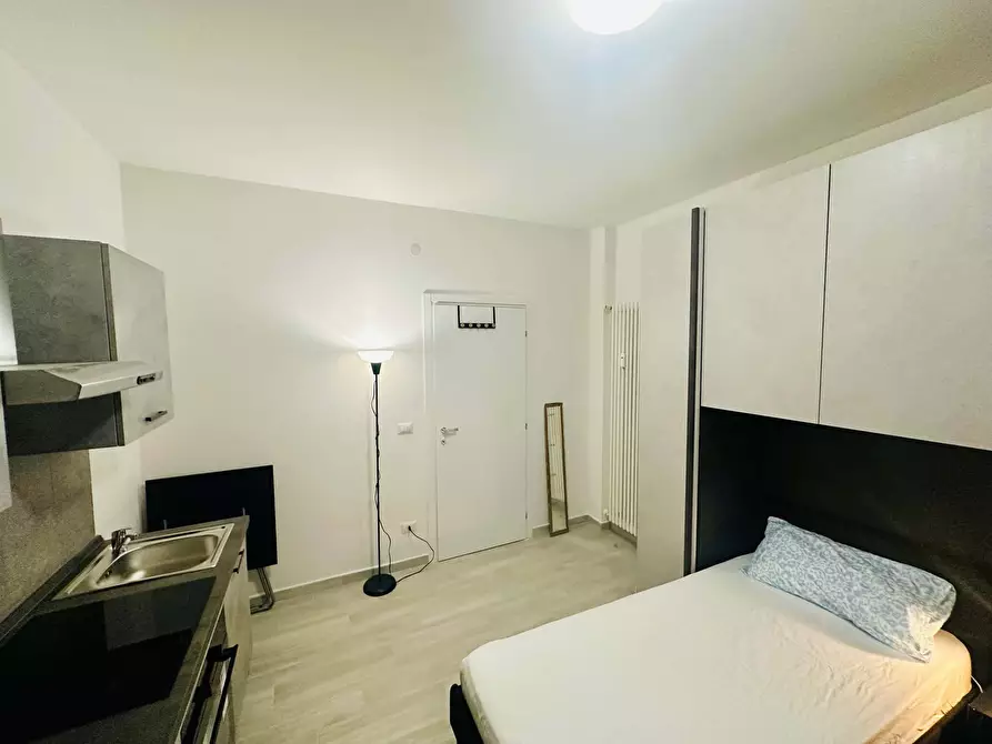 Immagine 2 di Appartamento in affitto  in Via Giuseppe Dozza13 a Bologna