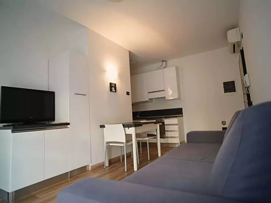 Immagine 19 di Appartamento in affitto  in Via Giuseppe Candiani a Milano