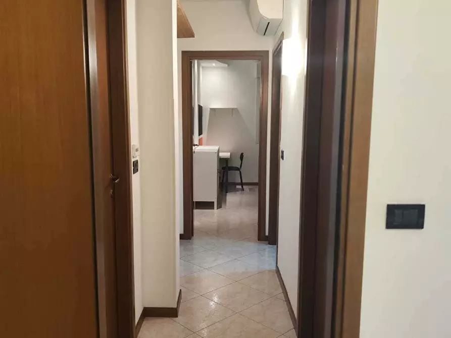 Immagine 16 di Camera in affitto  in Via Giovanni Segantini59 a Bologna