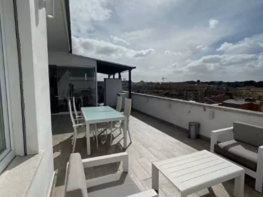 Immagine 3 di Appartamento in affitto  in Via Torri in Sabina14 a Roma