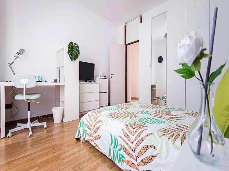 Immagine 4 di Camera in affitto  in Via Pordenone13 a Milano