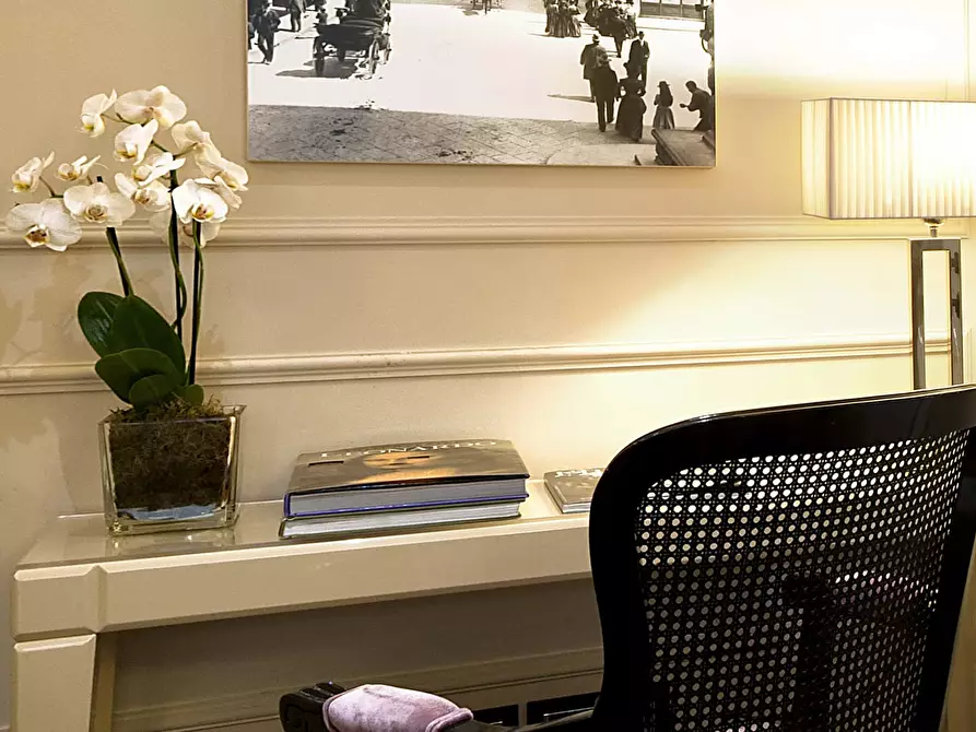 Immagine 3 di Camera in affitto  in Via dei Brunelleschi1 a Firenze