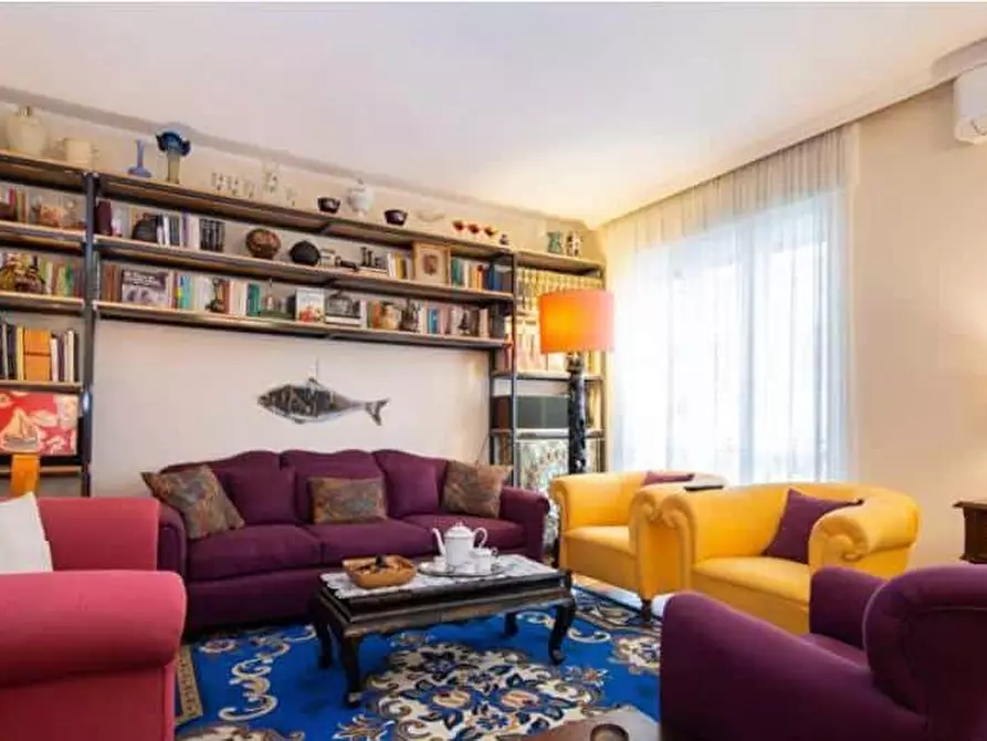 Immagine 13 di Appartamento in affitto  in Viale Venti Settembre46 a Trieste