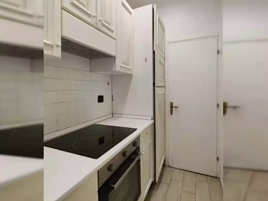 Immagine 21 di Camera in affitto  in Via Angelo de Gasperis2 a Milano