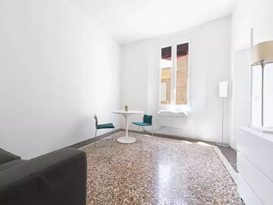 Immagine 28 di Appartamento in affitto  in Via Cesare Battisti2 a Bologna