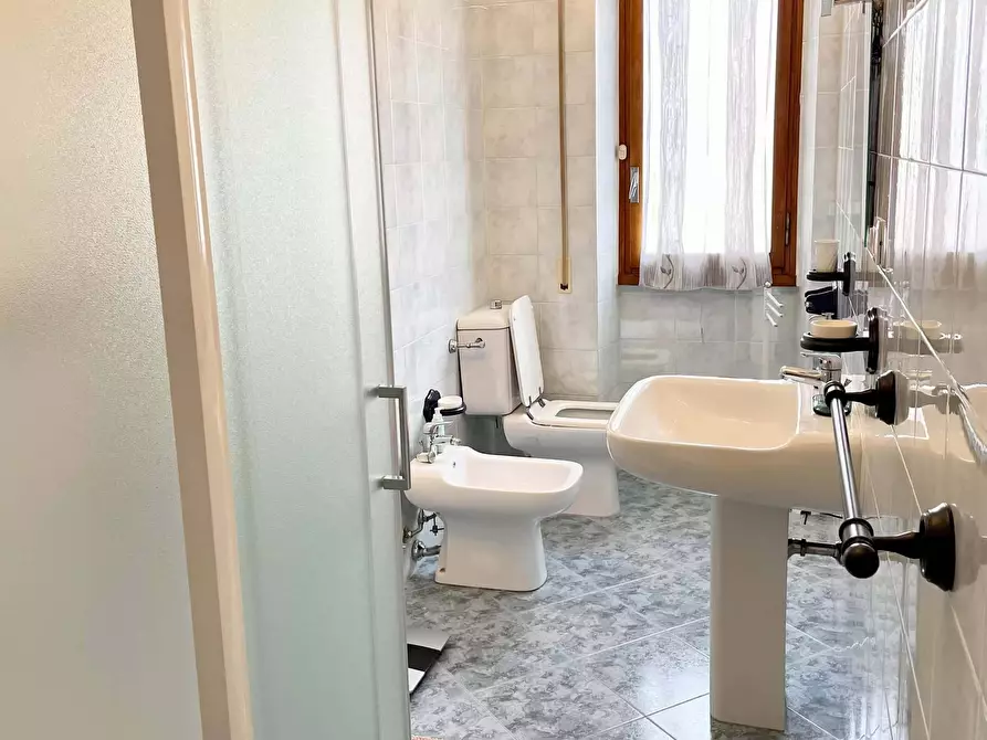 Immagine 15 di Camera in affitto  in Via Caduti di Cefalonia60 a Firenze