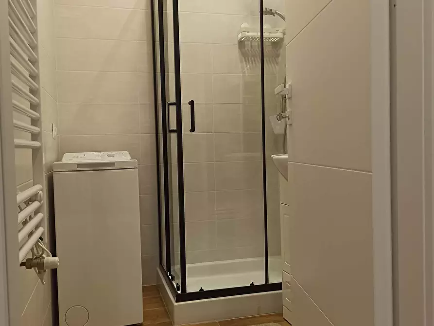 Immagine 9 di Appartamento in affitto  in Via Castell'Umberto27 a Roma