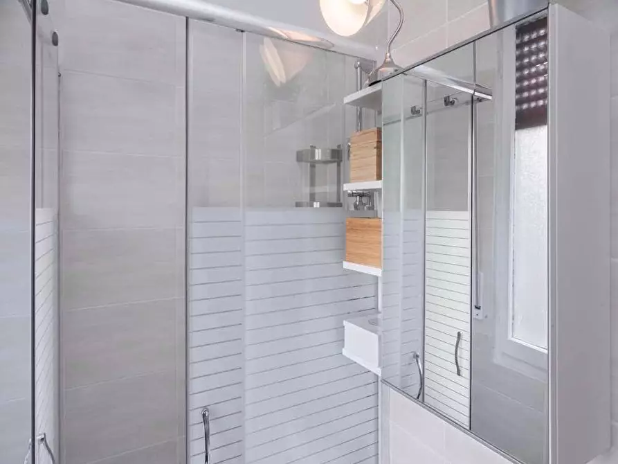 Immagine 22 di Camera in affitto  in Via Salvatore Barzilai14 a Milano