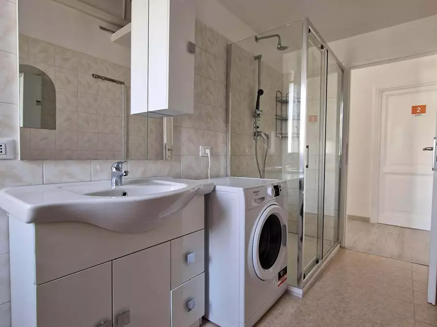 Immagine 13 di Camera in affitto  in Via Ostiense343 a Roma