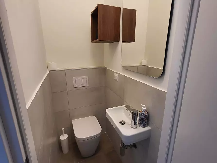 Immagine 13 di Camera in affitto  in Via Carlo Marx3 a Milano