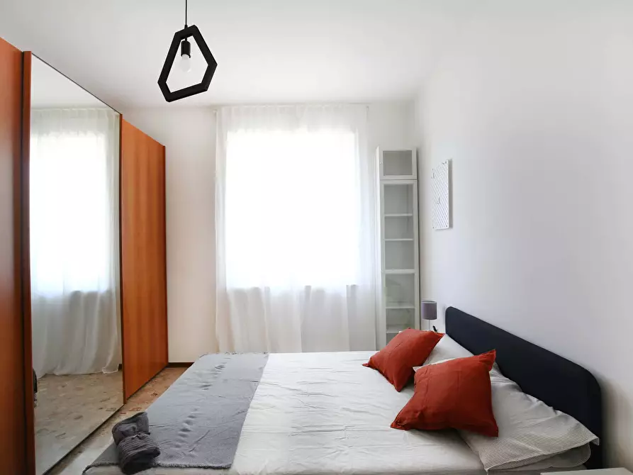 Immagine 1 di Camera in affitto  in Via Lodovico Pavoni5 a Milano