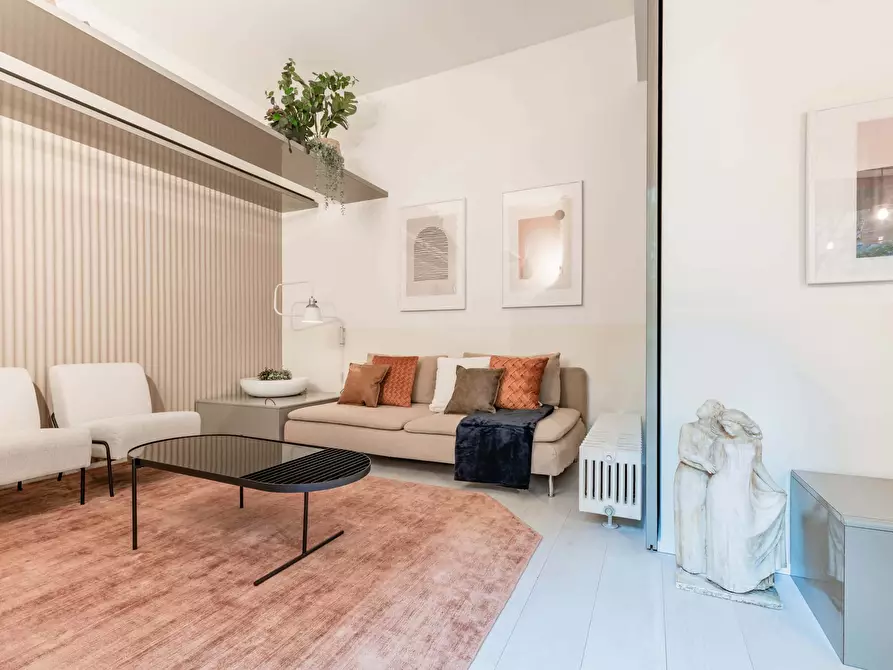 Immagine 10 di Appartamento in affitto  in Via Solferino3 a Milano