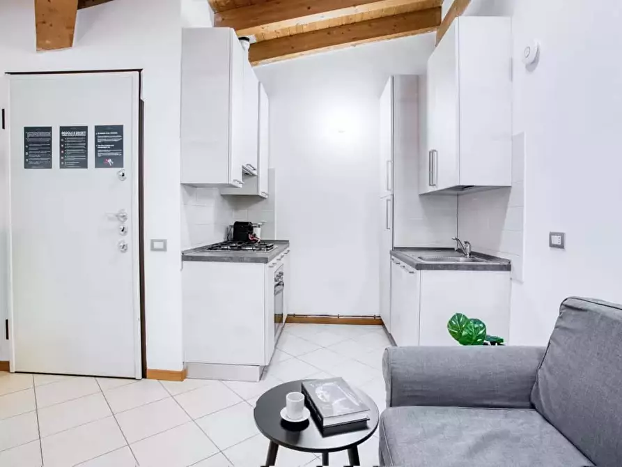 Immagine 9 di Appartamento in affitto  in Via Michelangelo Buonarroti9 a Milano