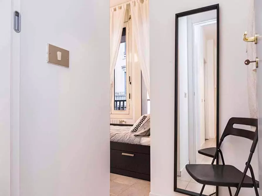 Immagine 6 di Camera in affitto  in Viale Monte Santo8 a Milano