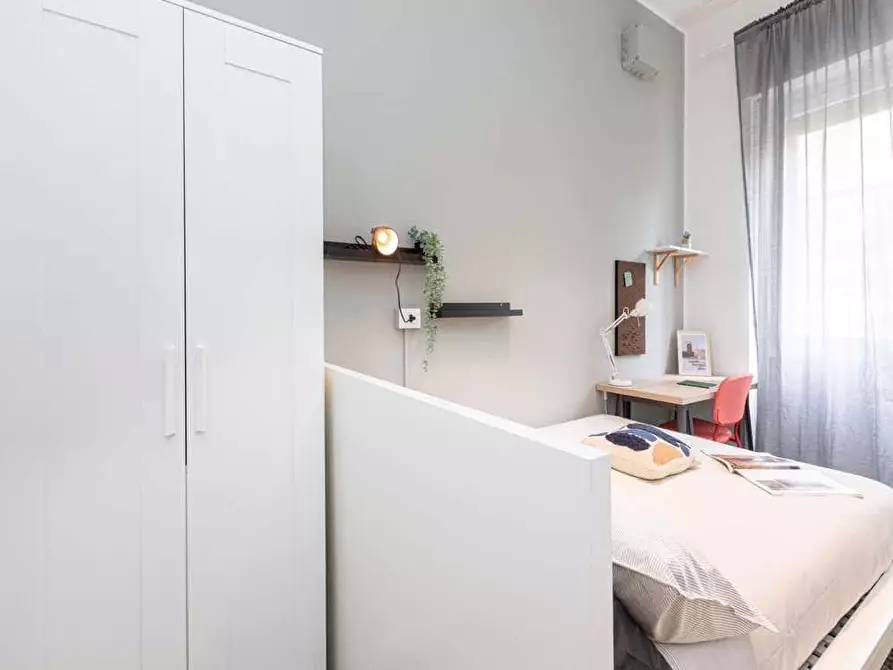Immagine 4 di Camera in affitto  in Viale Emilio Caldara46 a Milano