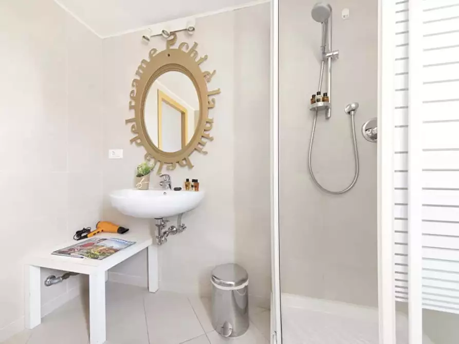 Immagine 32 di Appartamento in affitto  in Via Cesare Battisti2 a Bologna