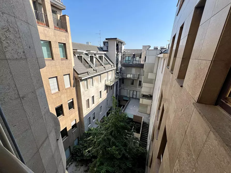 Immagine 31 di Appartamento in affitto  in Via Pietro Verri8 a Milano